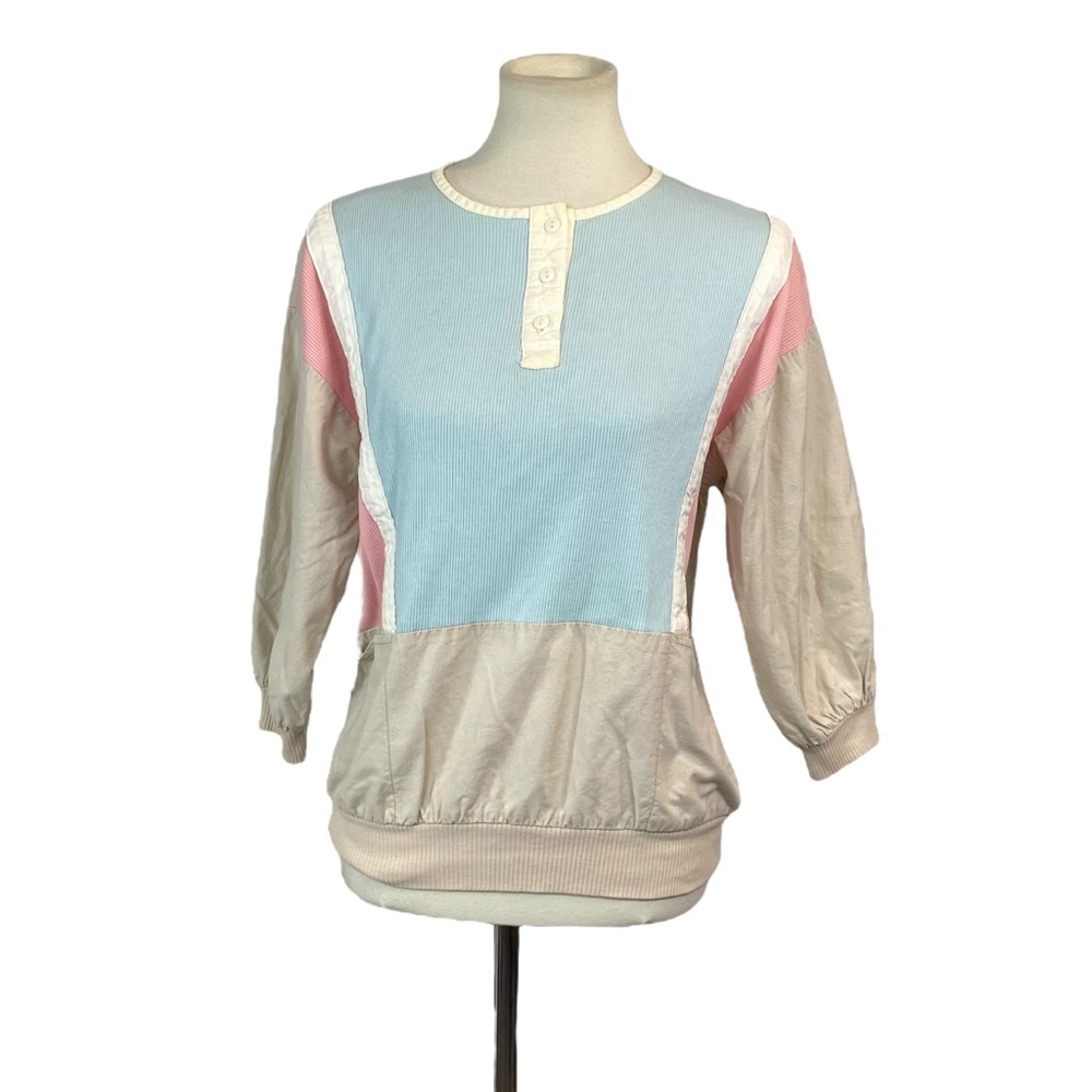 Vintage 1980s woman’s A Paquette Henley top size M